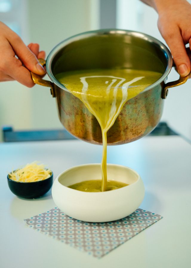 recette-veloute-courgette-verveine-ramitos-algerie-terroir